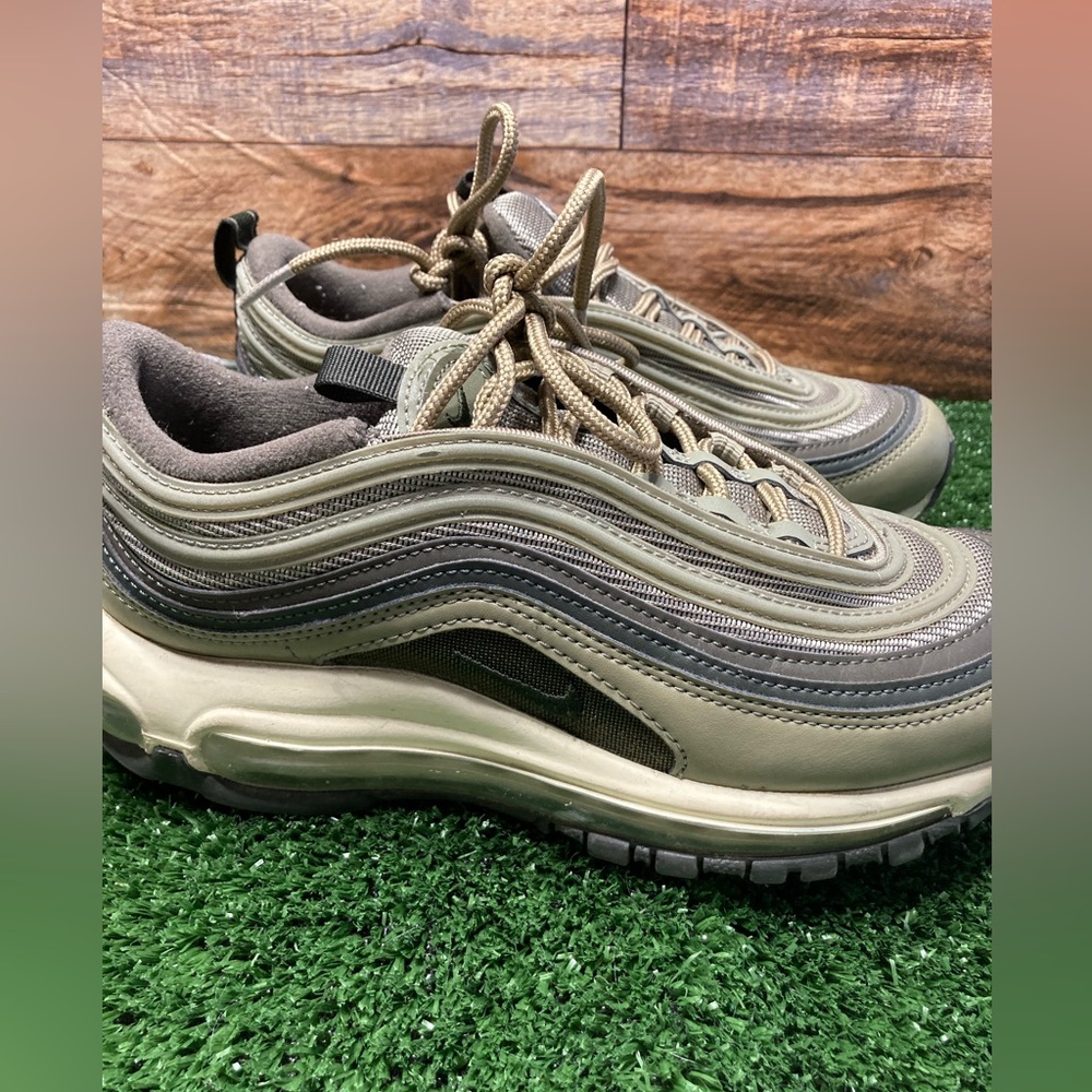 Nike ladies Airmax Size 7.5